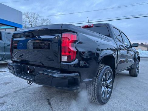 Used 2023 Chevrolet Colorado W/T image 9