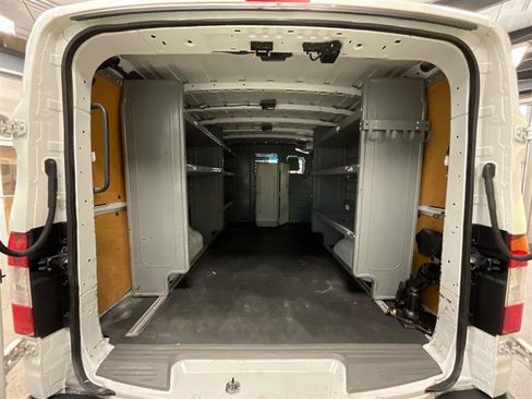 Used 2015 Nissan NV 2500 SL w/ Technology Package image 15