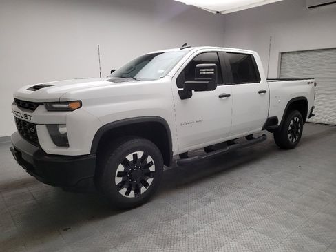 Used 2020 Chevrolet Silverado 2500 Custom w/ Custom Value Package AWD/4WD image 2