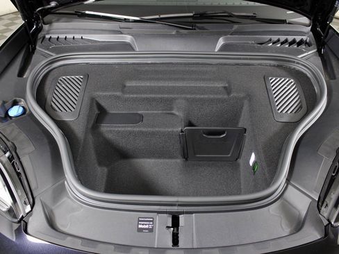 Used 2025 Porsche Macan 4 Electric image 12