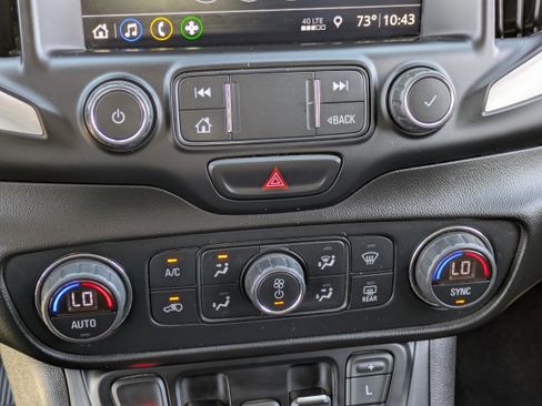 Used 2021 GMC Terrain SLT image 24