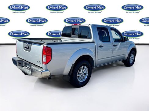 Used 2017 Nissan Frontier SV image 7