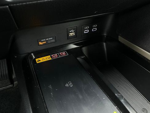 Used 2025 Toyota Camry LE image 24