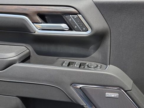 New 2026 GMC Sierra 1500 SLT AWD/4WD image 22