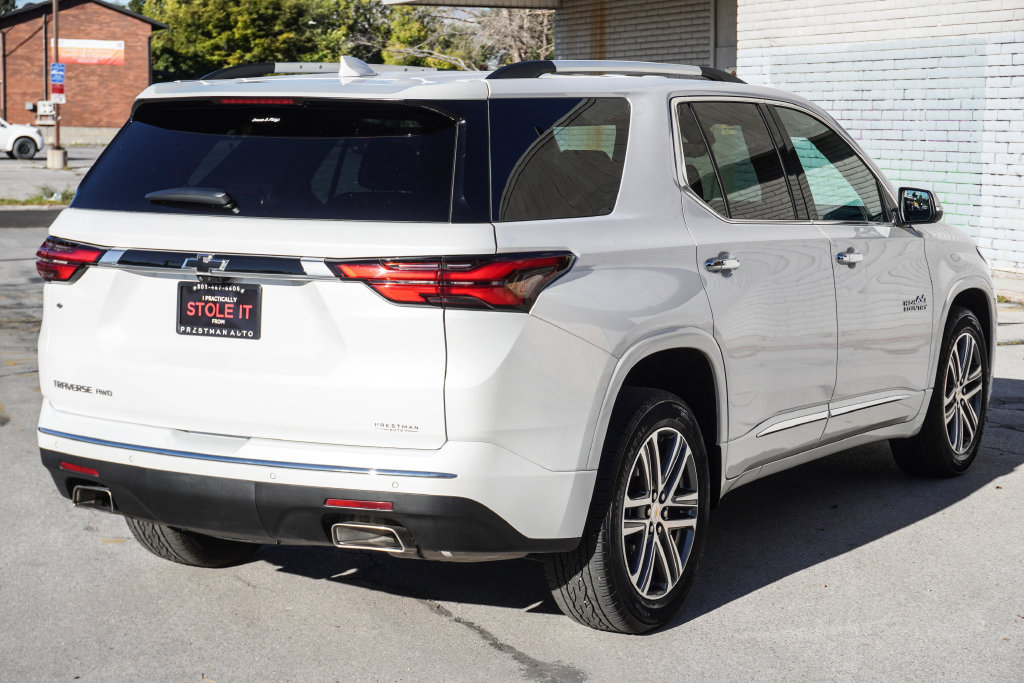 Used 2023 Chevrolet Traverse High Country w/ LPO, Floor Liner Package AWD/4WD image 15