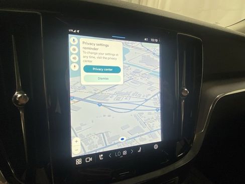 Certified 2025 Volvo S60 B5 Core image 17