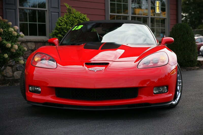 Used 2013 Chevrolet Corvette 427 w/ 1SB Preferred Equipment Group RWD image 2