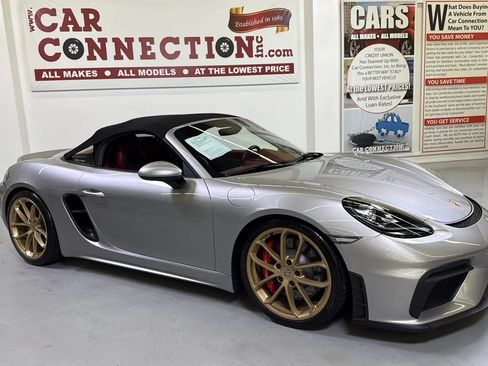 Used 2022 Porsche 718 Boxster Spyder RWD image 5