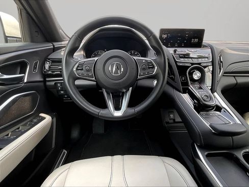 Used 2025 Acura RDX SH-AWD image 10