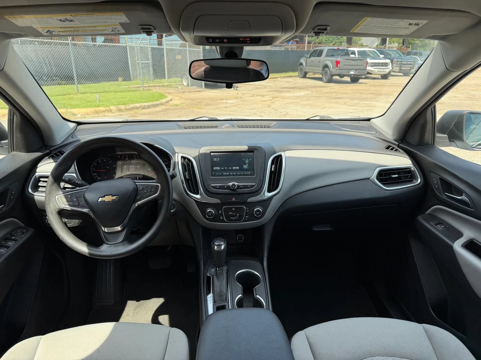 Used 2018 Chevrolet Equinox LS FWD image 15