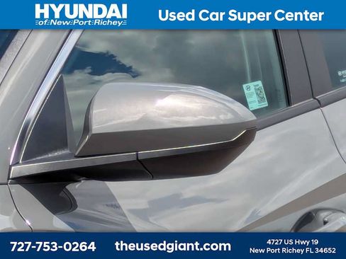 Used 2024 Hyundai Tucson SE FWD image 11