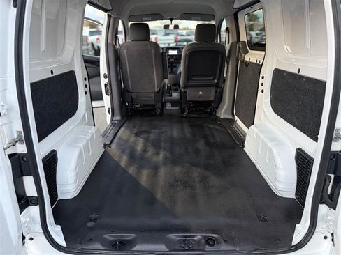 Used 2015 Nissan NV200 SV w/ Technology Package image 17