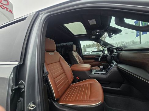 Used 2024 GMC Sierra 1500 Denali Ultimate AWD/4WD image 13