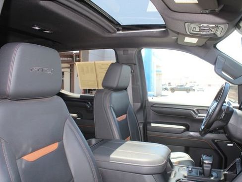 Used 2024 GMC Sierra 1500 AT4 w/ Technology Package AWD/4WD image 15