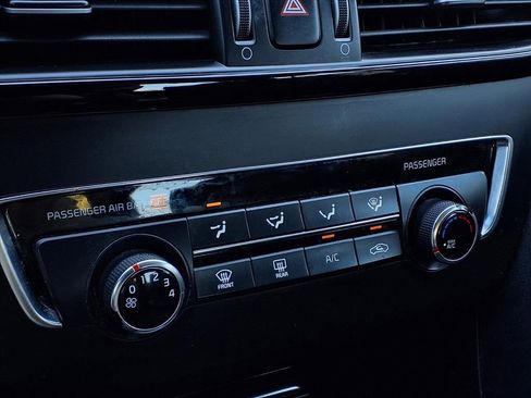 Used 2016 Kia Optima LX image 9