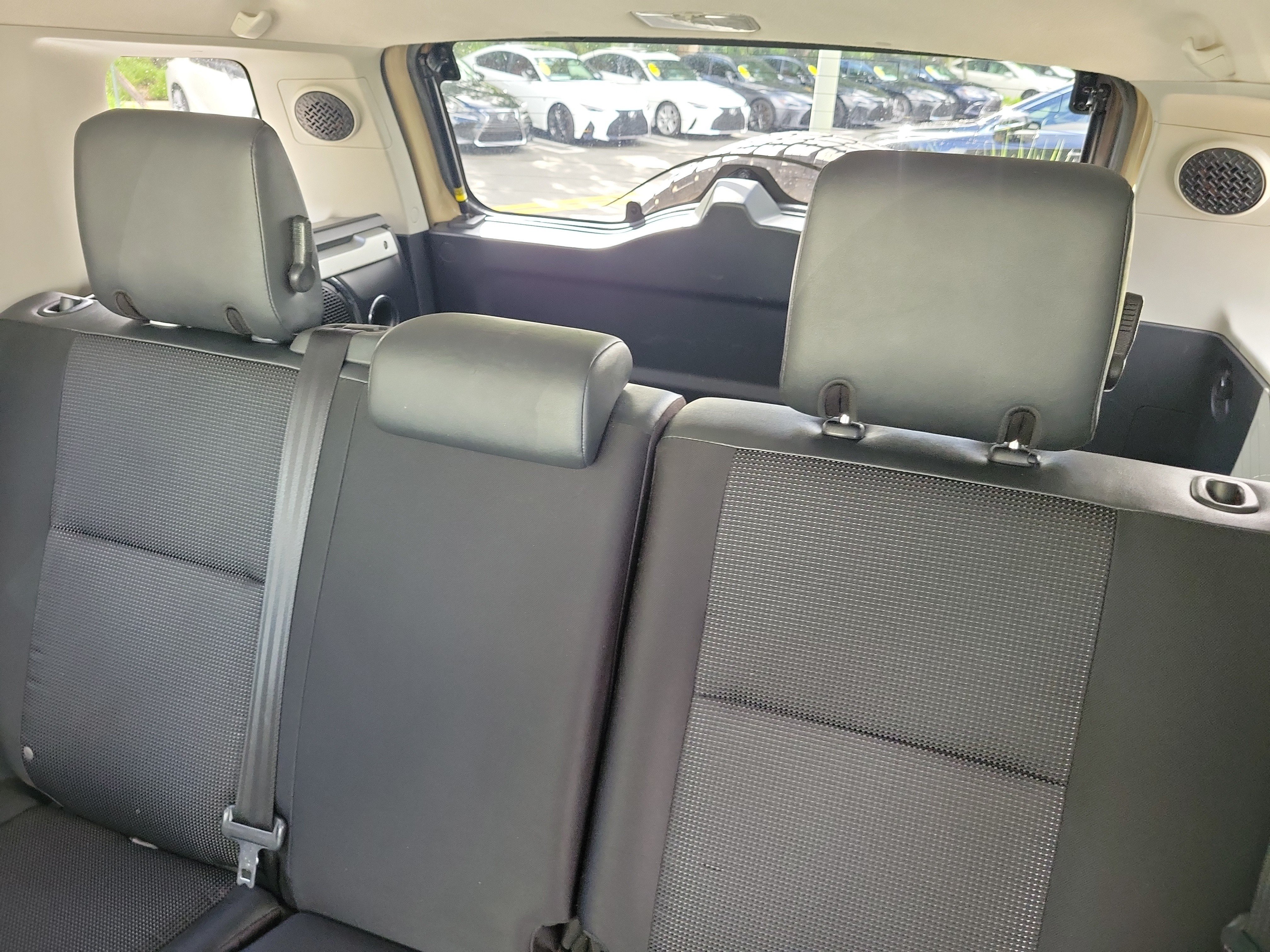 Used 2011 Toyota FJ Cruiser 4WD w/ Upgrade Pkg image 14