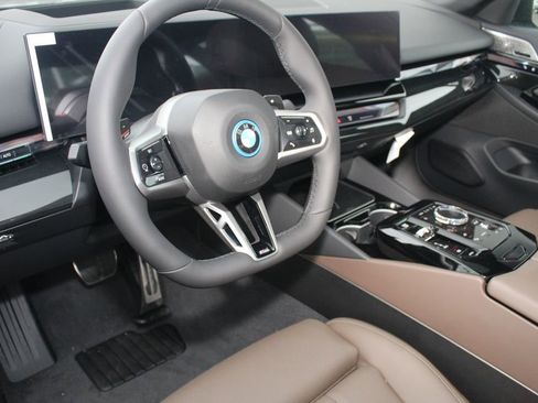 Used 2026 BMW 550e xDrive w/ Executive Package AWD/4WD image 13