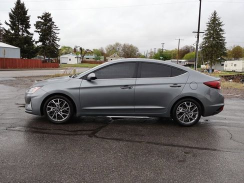 Used 2019 Hyundai Elantra Limited w/ Cargo Package image 9