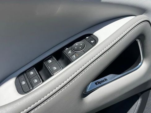 Certified 2026 INFINITI QX60 Luxe w/ Cargo Package FWD image 12