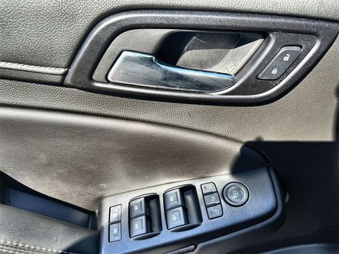 Used 2018 GMC Yukon SLT w/ Premium Edition image 22