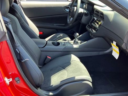 New 2025 Nissan Z Performance w/ Floor Mat Package image 21