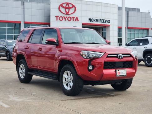Used 2024 Toyota 4Runner SR5 Premium AWD/4WD image 2