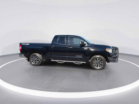 Used 2015 Toyota Tundra SR5 w/ TRD Off Road Package AWD/4WD image 9