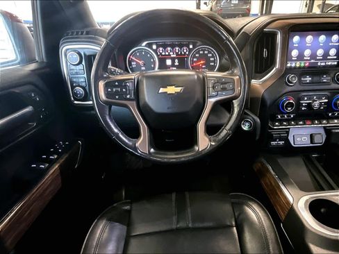 Used 2020 Chevrolet Silverado 1500 High Country w/ Technology Package image 17