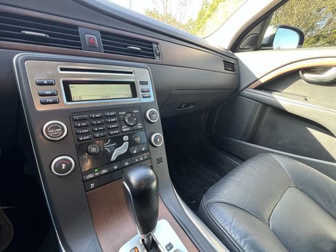 Used 2010 Volvo S80 3.2 image 35