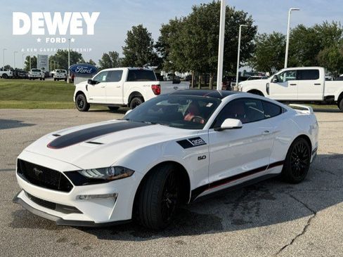 Used 2020 Ford Mustang GT Premium w/ GT Performance Package RWD image 3