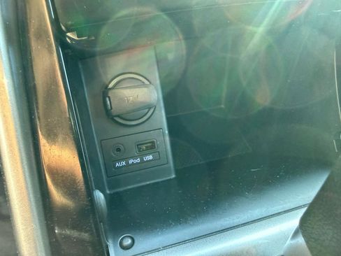 Used 2013 Hyundai Elantra GLS w/ Preferred Pkg image 26