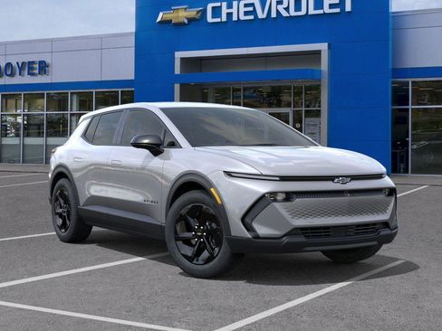 New 2026 Chevrolet Equinox EV LT image 7