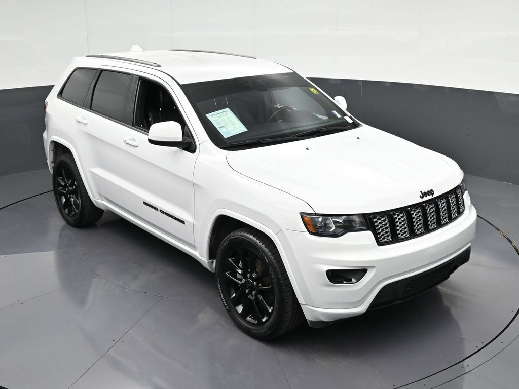 Used 2021 Jeep Grand Cherokee Laredo X RWD image 24