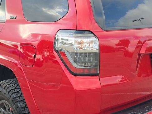 Used 2020 Toyota 4Runner SR5 Premium w/ TRD Performance Package AWD/4WD image 30
