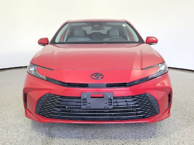 Used 2025 Toyota Camry Hybrid FWD image 3