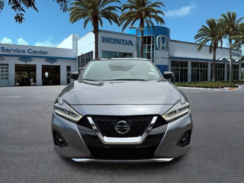 Used 2020 Nissan Maxima Platinum w/ Sport Mat Group FWD image 3
