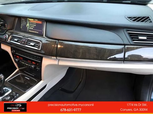 Used 2013 BMW 750i image 29