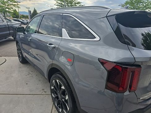 New 2025 Kia Sorento EX w/ Panoramic Sunroof Package image 4