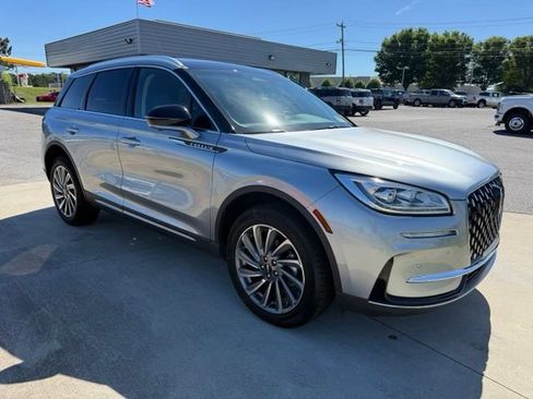 Used 2023 Lincoln Corsair Reserve w/ Equipment Group 201A AWD/4WD image 4