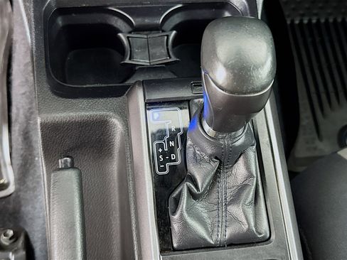 Used 2020 Toyota Tacoma TRD Sport w/ Technology Package RWD image 19