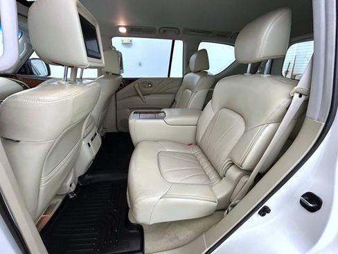 Used 2016 INFINITI QX80 4WD w/ Deluxe Technology Package image 21