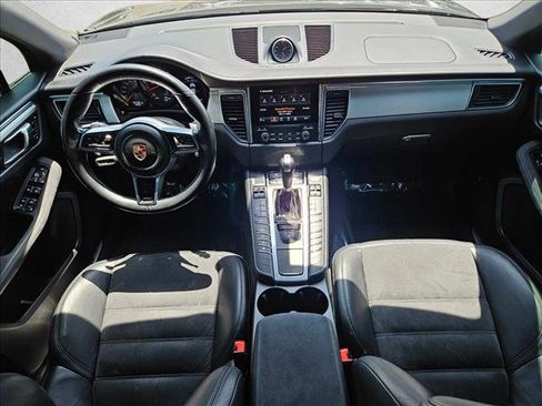Used 2017 Porsche Macan GTS AWD/4WD image 19