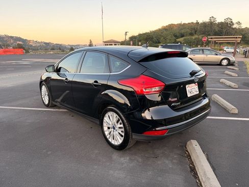 Used 2017 Ford Focus Titanium image 7