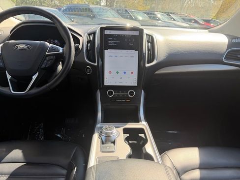 Used 2024 Ford Edge SEL image 13