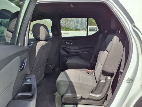 Used 2023 Chevrolet Traverse LT AWD/4WD image 10
