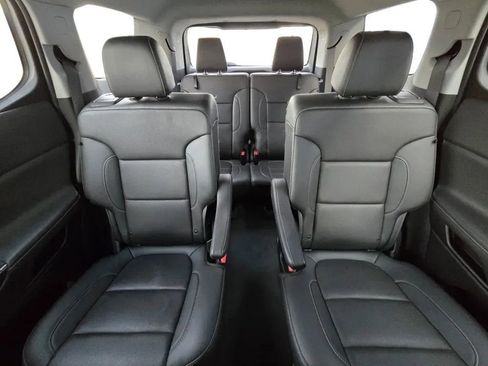 Used 2022 GMC Acadia SLT w/ Preferred Package image 25