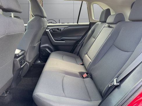 Used 2020 Toyota RAV4 LE w/ All Weather Liner Package AWD/4WD image 16