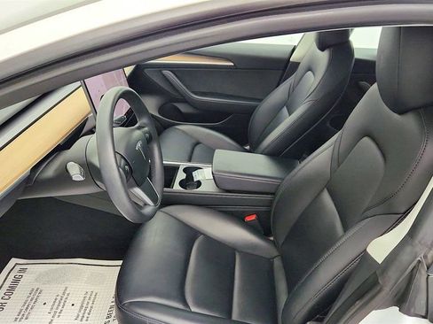Used 2023 Tesla Model 3 Standard Range image 13