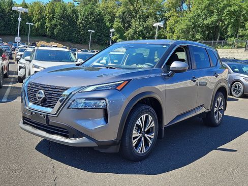 Certified 2023 Nissan Rogue SV image 3