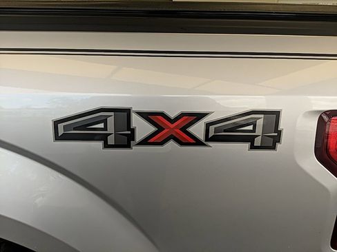 Used 2017 Ford F150 XLT w/ Equipment Group 302A Luxury AWD/4WD image 11